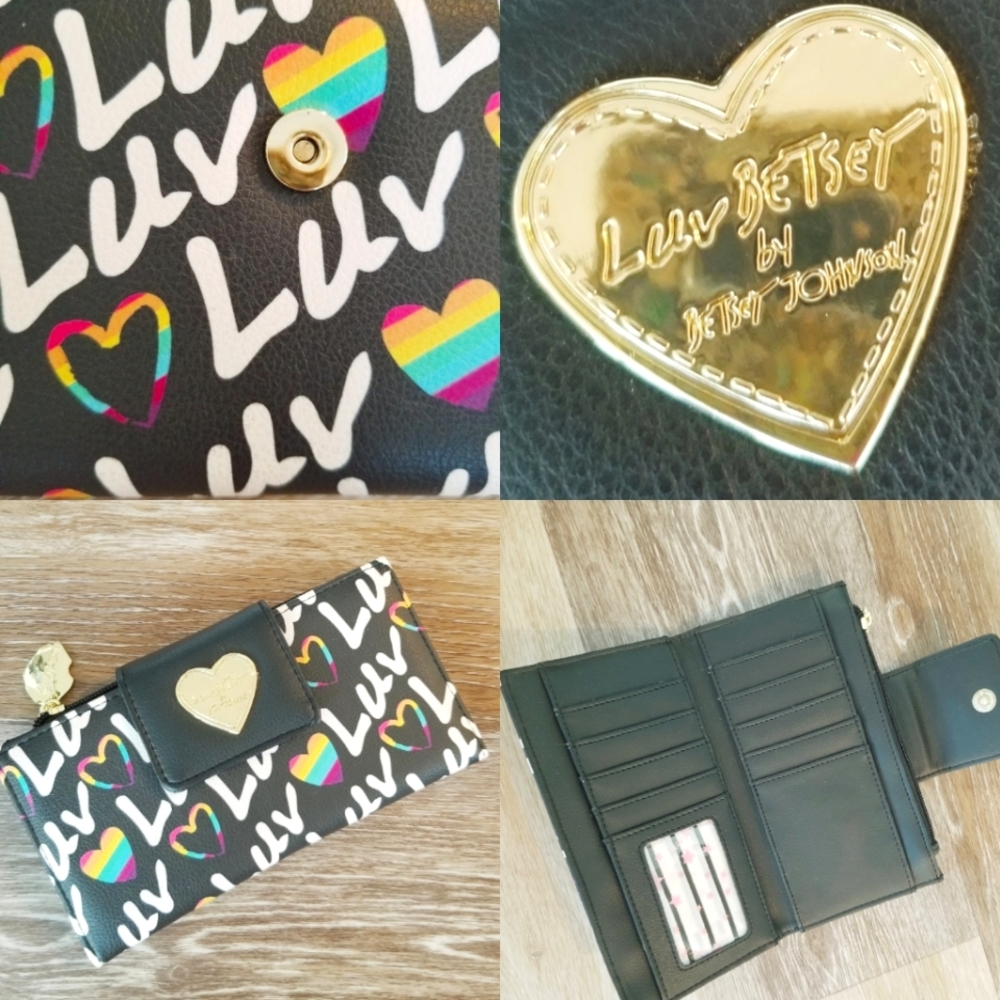 Betsy Johnson Limited Edition Faux Leather Rainbow Heart Luv Wallet NWOT Charm